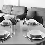 Capstay Avec Grande Terrasse Proche Aeroport Bastia - - Centre 公寓