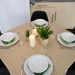 Capstay Avec Grande Terrasse Proche Aeroport Bastia - - Centre 公寓 *