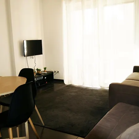 Serenity Apartment *