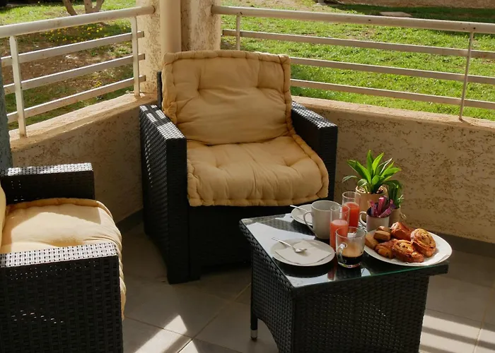 Capstay Avec Grande Terrasse Proche Aeroport Bastia - - Centre Appartement *