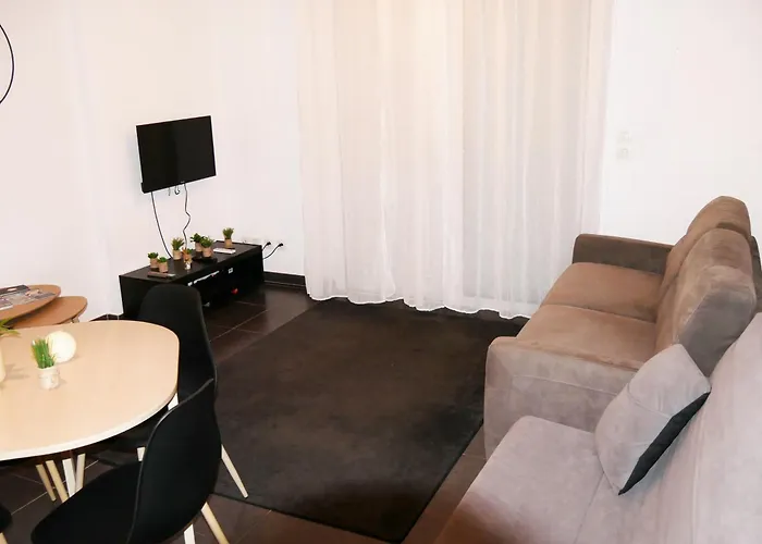 Capstay Avec Grande Terrasse Proche Aeroport Bastia - - Centre Lucciana (Corsica)