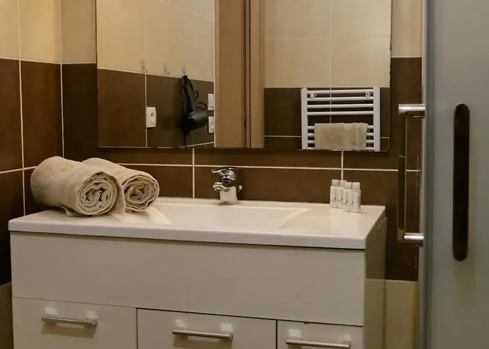 Capstay Avec Grande Terrasse Proche Aeroport Bastia - - Centre Appartement Lucciana (Corsica)