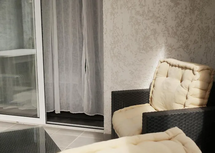 Capstay Avec Grande Terrasse Proche Aeroport Bastia - - Centre Appartement *